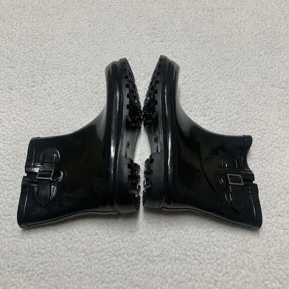 DEW Rubber Sole Rain Women's Boots Sz 11 Shiny Black Ankle Height Buckle Pull-on