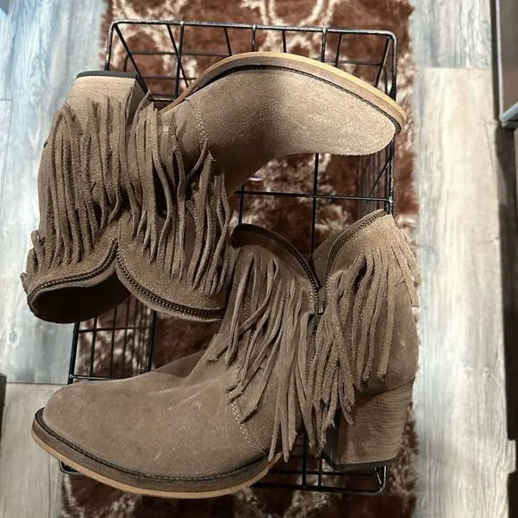 Dingo JuJu Fringe Zipper Bootie Size 8.5
