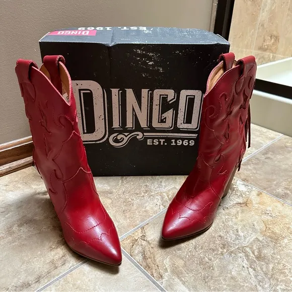 Dingo Lady’s Night Red Leather w/ Fringe Heeled Boots NWOT