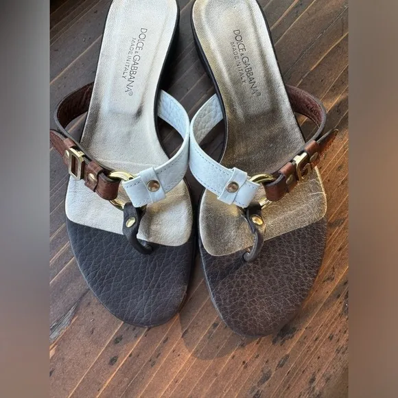 Dolce &amp; Gabbana Vintage Brown White Leather D&amp;G Logo Sandals Vero Cuoio 36 US 6