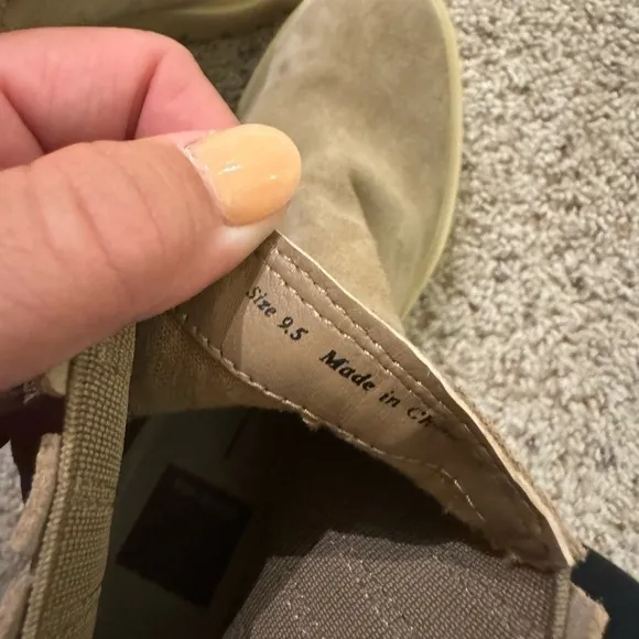 Dolce Vita Caster H2O Booties Boots size 9.5