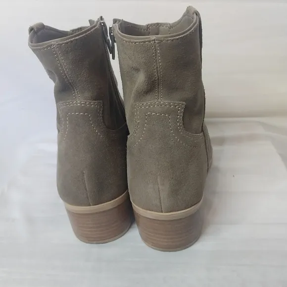 Dolce Vita Silma Ankle Boots, Size 10, Beige  Suede