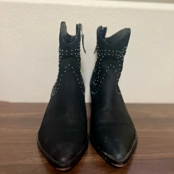 Dolce Vita Solow Stud Western Boots
