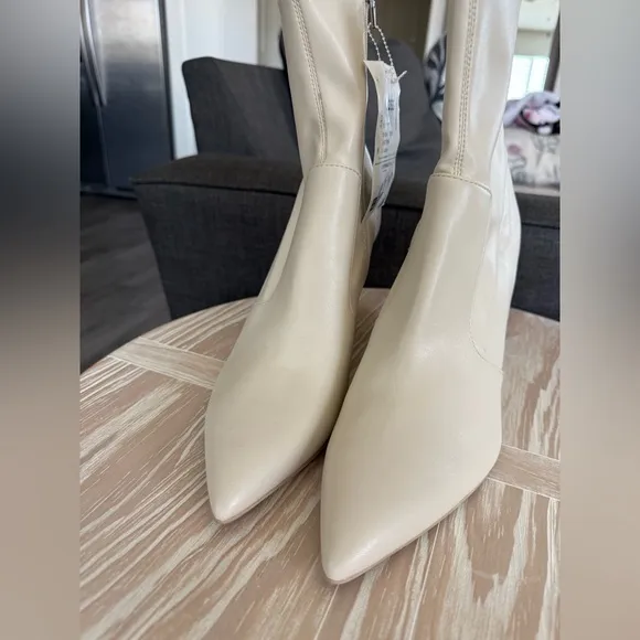 Dolce Vita|Boho Ivory Pointy tall Ankle Boots,Nello fashion boot•••NWT,Size 11