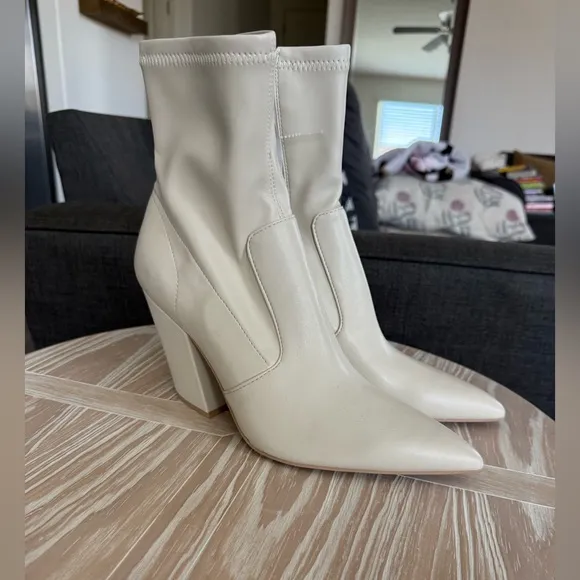 Dolce Vita|Boho Ivory Pointy tall Ankle Boots,Nello fashion boot•••NWT,Size 11