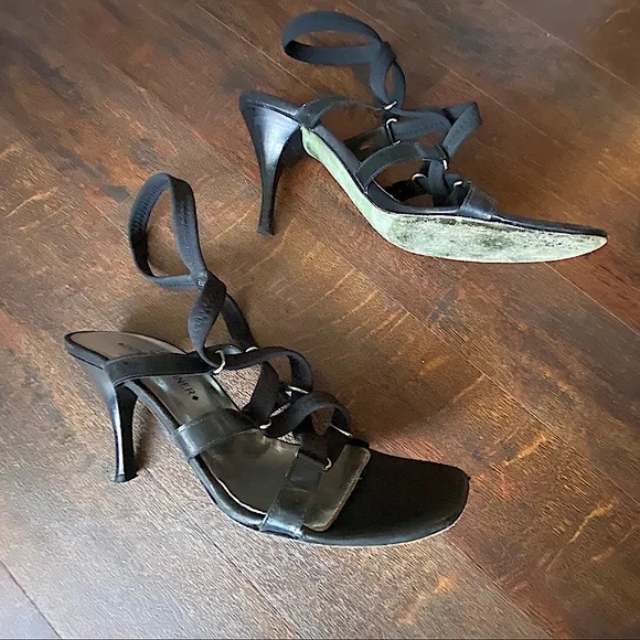 Donald J Pliner cross cross strappy sandals
