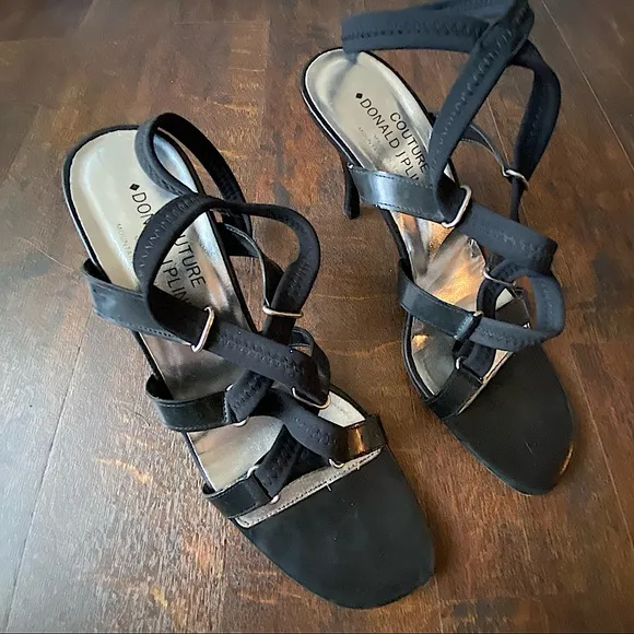 Donald J Pliner cross cross strappy sandals
