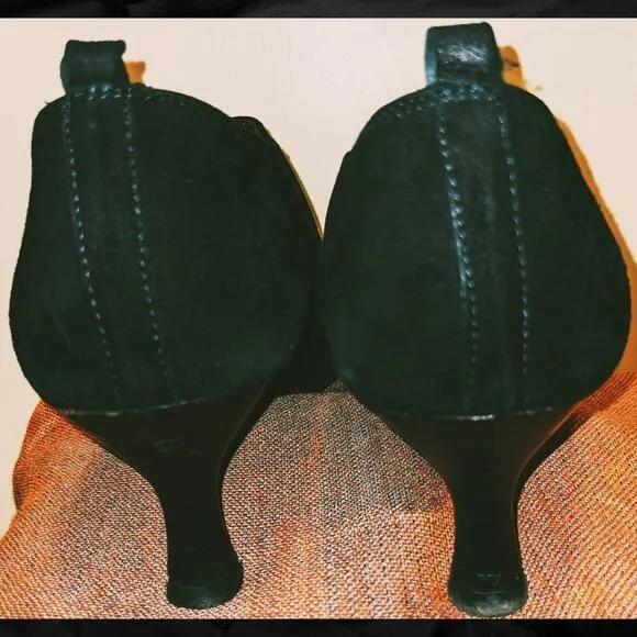 Donald J Pliner Suede Zip Booties Narrow Snip Toe Louis Heel EUC
