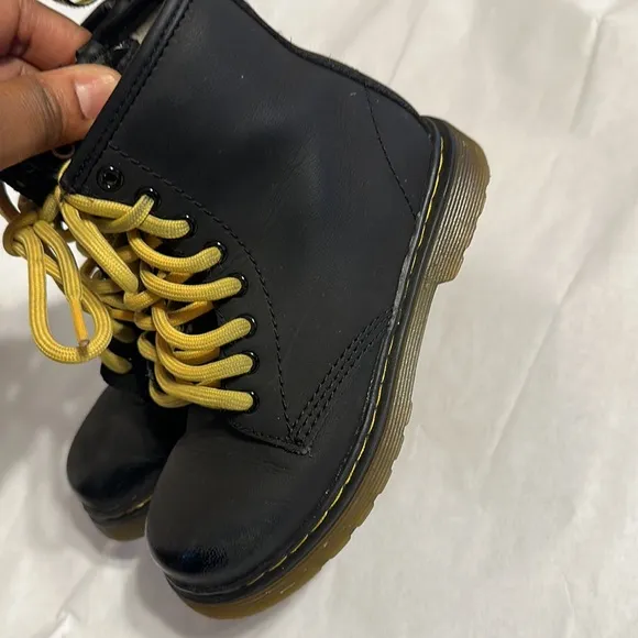 Dr Martens 1460 SERENA J KIDS BLACK COLOR YELLOW LACE WITH SIDE ZIPPER BOOTS