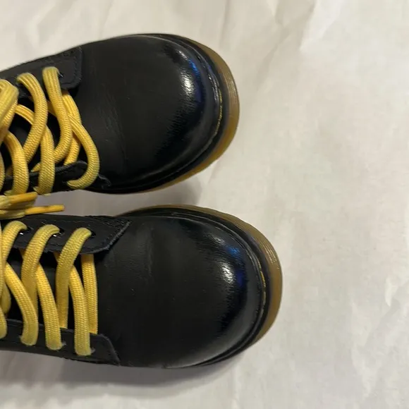 Dr Martens 1460 SERENA J KIDS BLACK COLOR YELLOW LACE WITH SIDE ZIPPER BOOTS