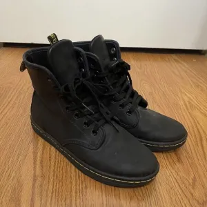 Dr. Martens Black Lace up Shoreditch ankle boots size US 6 EU 37
