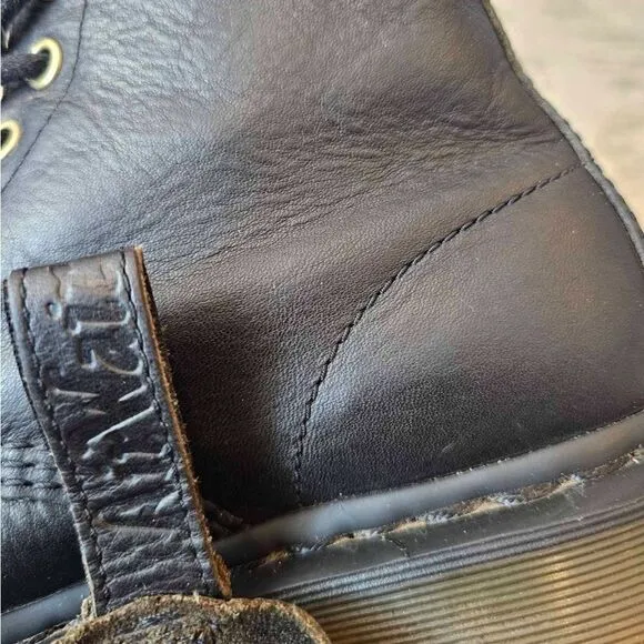 Dr. Martens Black Leather Boots Combat Motto 8-eye boots Women’s Size 7