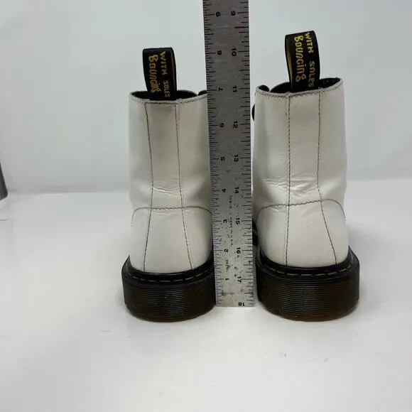 Dr Martens Boots Women's Size 8 Luana Airwalk AW004 Preppy Normcore 7 Eyelet