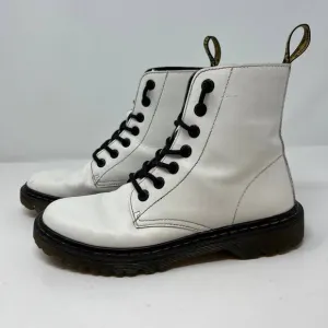 Dr Martens Boots Women's Size 8 Luana Airwalk AW004 Preppy Normcore 7 Eyelet