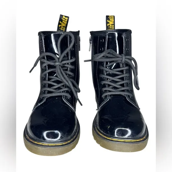 Dr. Martens Junior 1460 Patent Leather Lace Up Boots Kids 3