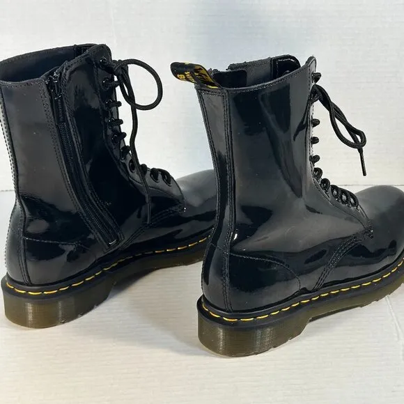 DR MARTENS LADIES SIZE 9 BOOTS