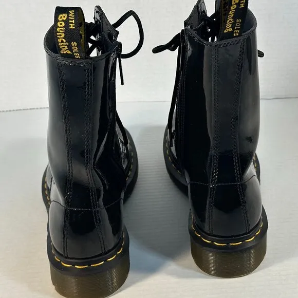 DR MARTENS LADIES SIZE 9 BOOTS