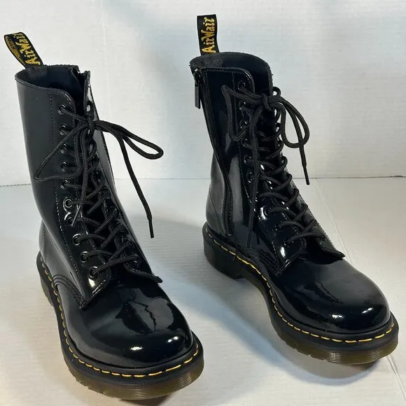 DR MARTENS LADIES SIZE 9 BOOTS
