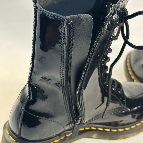 DR MARTENS LADIES SIZE 9 BOOTS