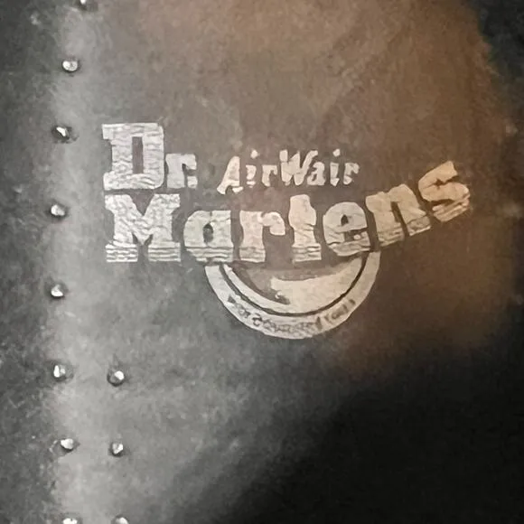 Dr. Martens Women’s 11821 Black Leather Combat Boots Size US 10