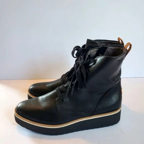 Dr Scholl's Black Lace Up Boots  Size 9 with Platform Sole