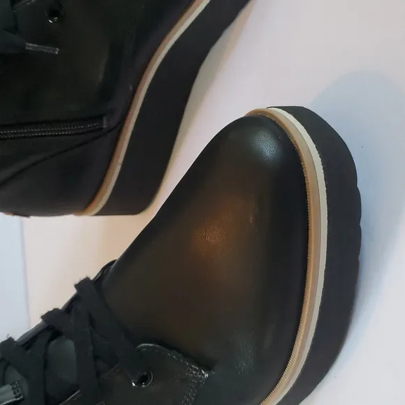 Dr Scholl's Black Lace Up Boots  Size 9 with Platform Sole