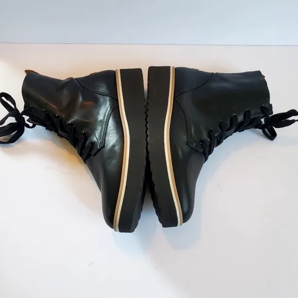 Dr Scholl's Black Lace Up Boots  Size 9 with Platform Sole