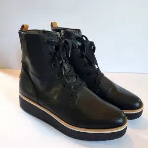 Dr Scholl's Black Lace Up Boots  Size 9 with Platform Sole