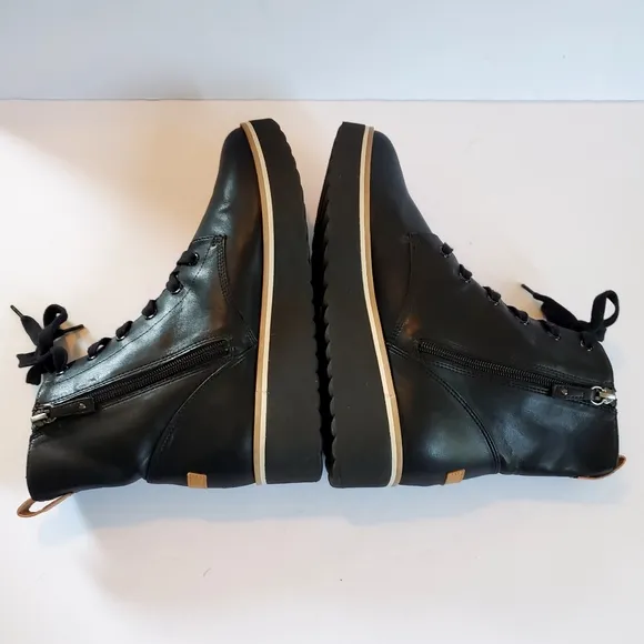 Dr Scholl's Black Lace Up Boots  Size 9 with Platform Sole