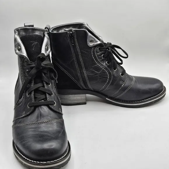 Dromedaris Leather Short Padded Lace-Up Boots Kara Black and Silver 40 / 9.5/10