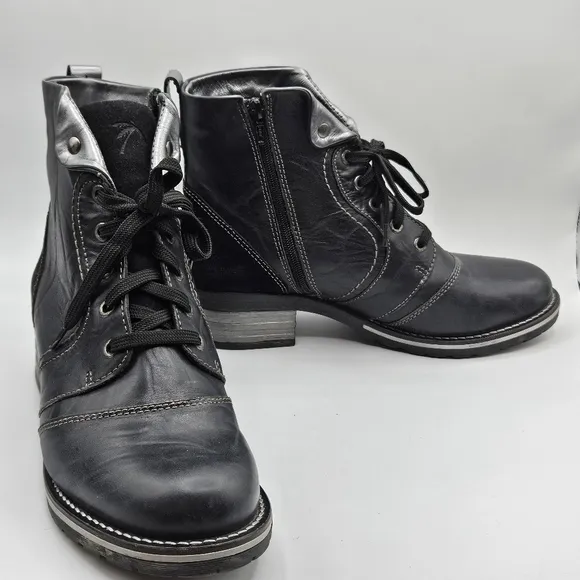 Dromedaris Leather Short Padded Lace-Up Boots Kara Black and Silver 40 / 9.5/10
