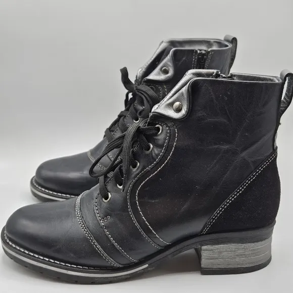 Dromedaris Leather Short Padded Lace-Up Boots Kara Black and Silver 40 / 9.5/10