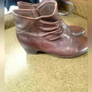 Earth Origins Brown leather low Boots sz 10w