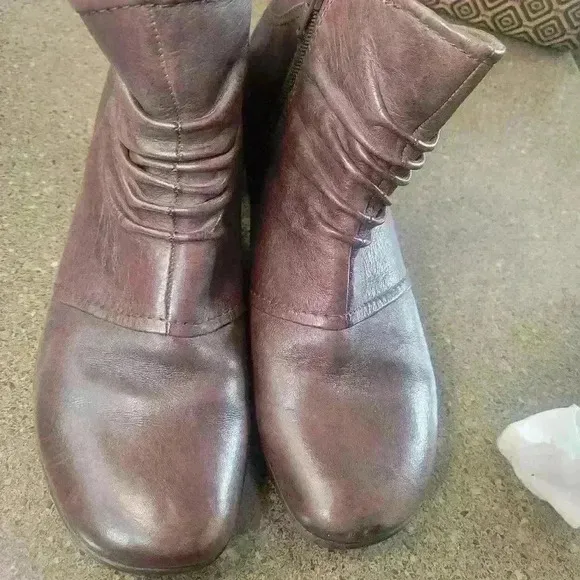 Earth Origins Brown leather low Boots sz 10w