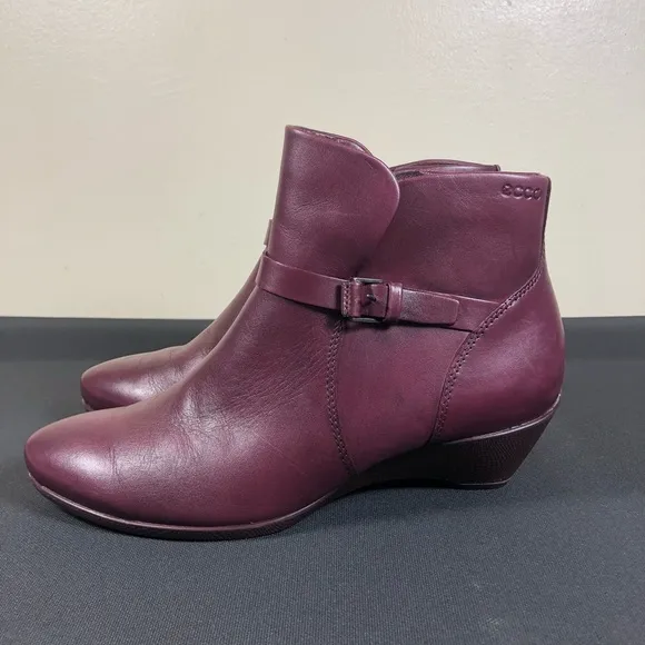 Ecco Ankle Boots.