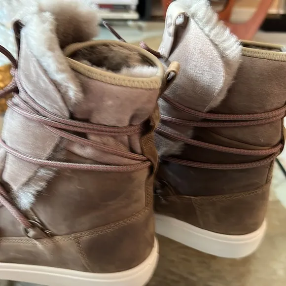 Ecco shearling boots size EUR 41 US 10