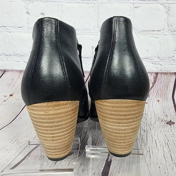 Ecco Women's Shape 55 Wester Ankle Hydromax Boots Size 10 Black Leather Booties
