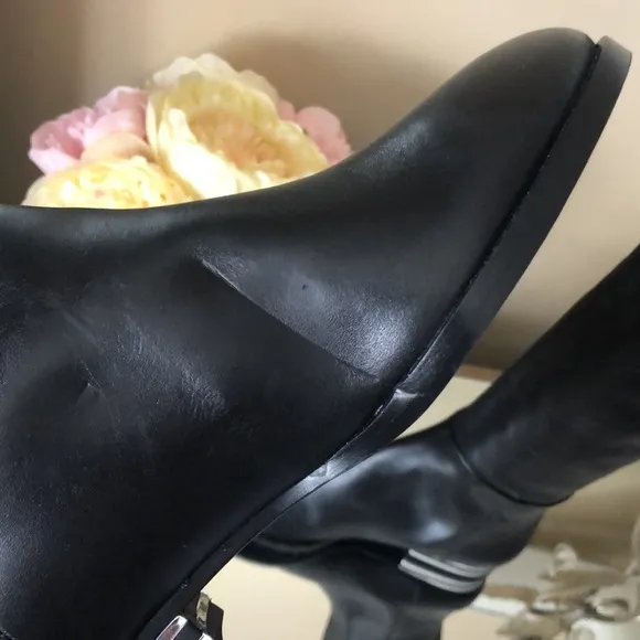 Edgy Chic DKNY Striped Heel Black Leather Boots