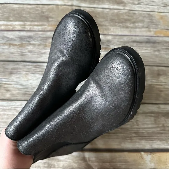 Eileen Fisher Ankle Boots Metallic Finish Leather Sz 8.5