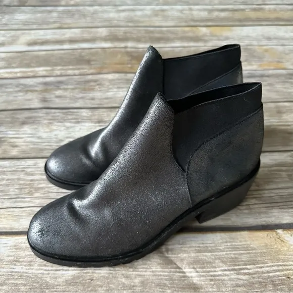 Eileen Fisher Ankle Boots Metallic Finish Leather Sz 8.5