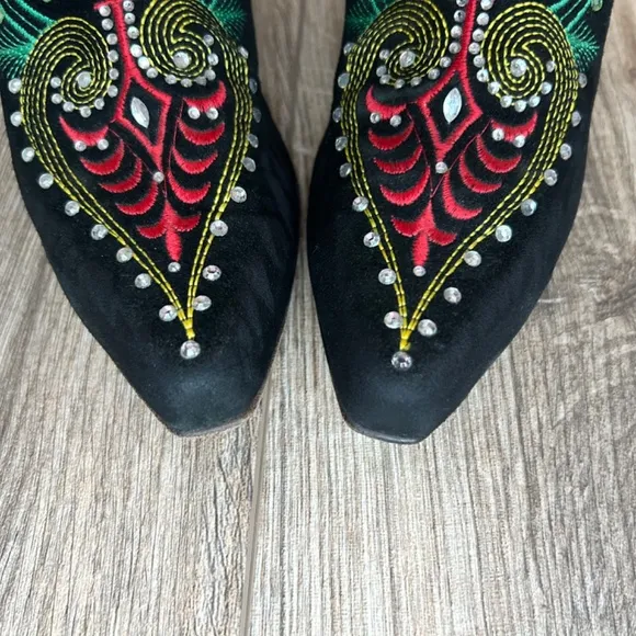 El Vaquero Black Suede Embroidered Western Boots |