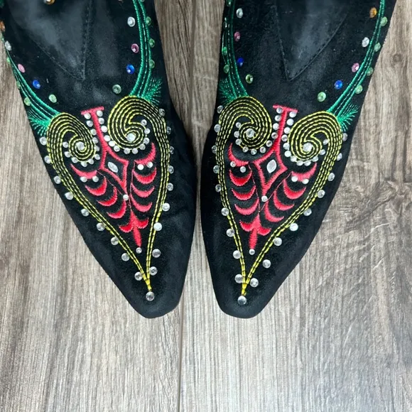 El Vaquero Black Suede Embroidered Western Boots |
