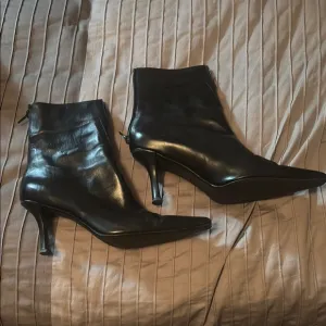 Elegant Black Ankle Boots