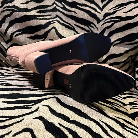 Elegant Pink Ankle Boots