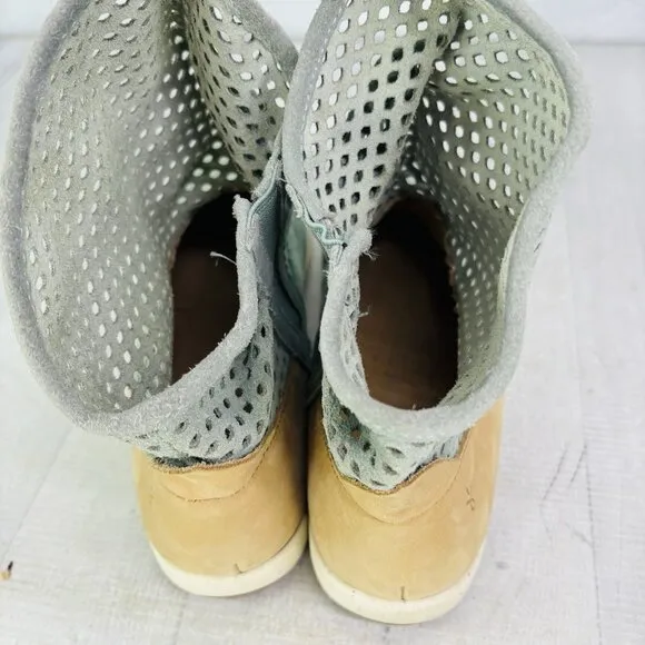 EMU Australia NUMERALLA Soft Green Leather Short Slip On Fashion Boots Size 8 M