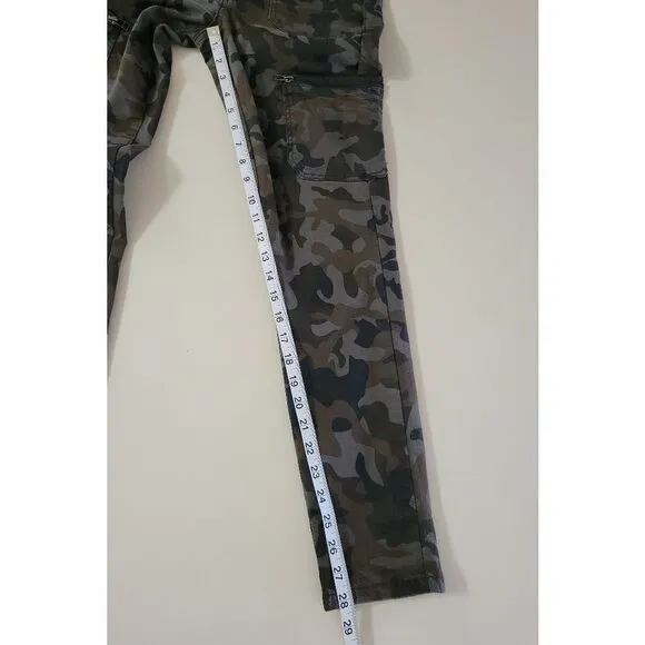 Estilo Camo Print Kancan Skinny Jeans