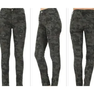 Estilo Camo Print Kancan Skinny Jeans