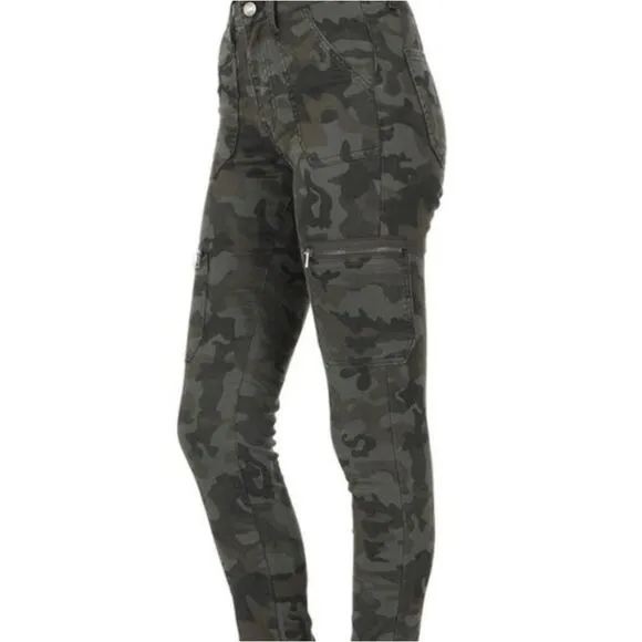Estilo Camo Print Kancan Skinny Jeans