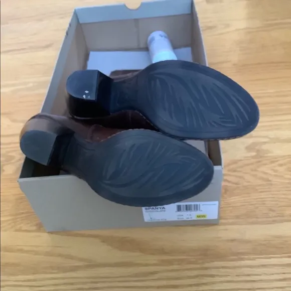 EUC B.O.C. by Born Spanya Leather Boots