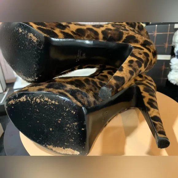 EUC💝💞Laurence Decade Ankle Boots.
